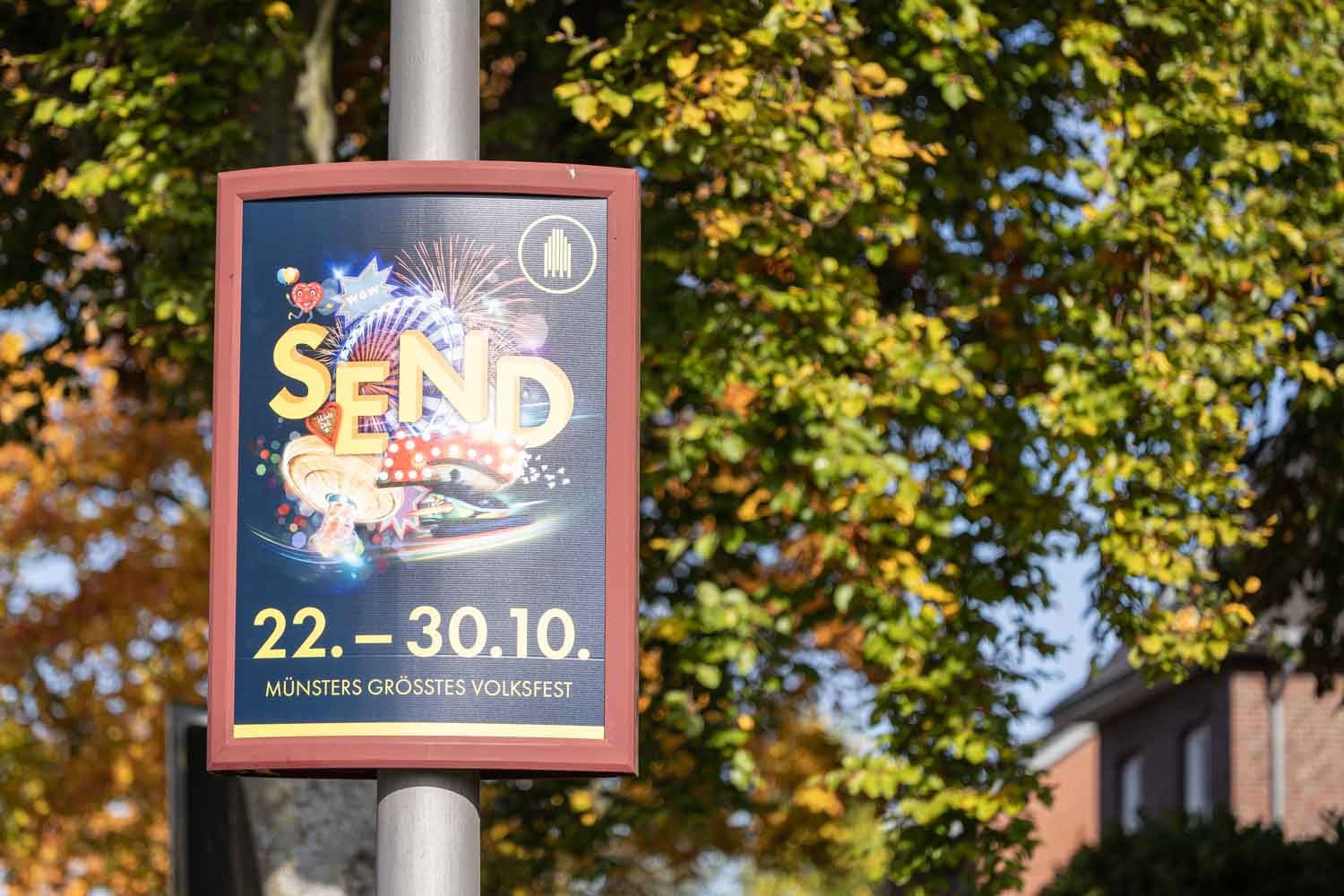 Plakat für den Herbstsend in Münster vom 22.-30.10.2022, aufgenommen in Münster-Wolbeck.