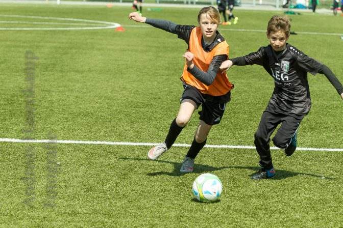 16. FußballFerienFreizeit des SC Kinderhaus motiviert Kinder 1